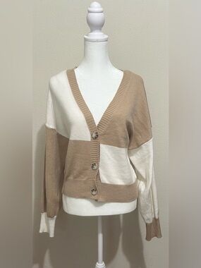 Love Tree Two-Tone Beige & Cream V-Neck Button Cardigan